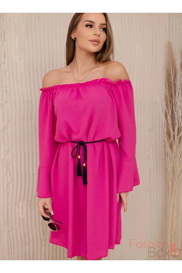 Ejtett vállú hoszú harang ujjú pink miniruha övvel